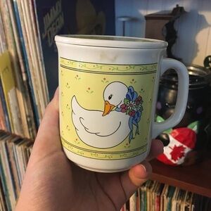 Vintage G I F T Co lidded goose coffee cup